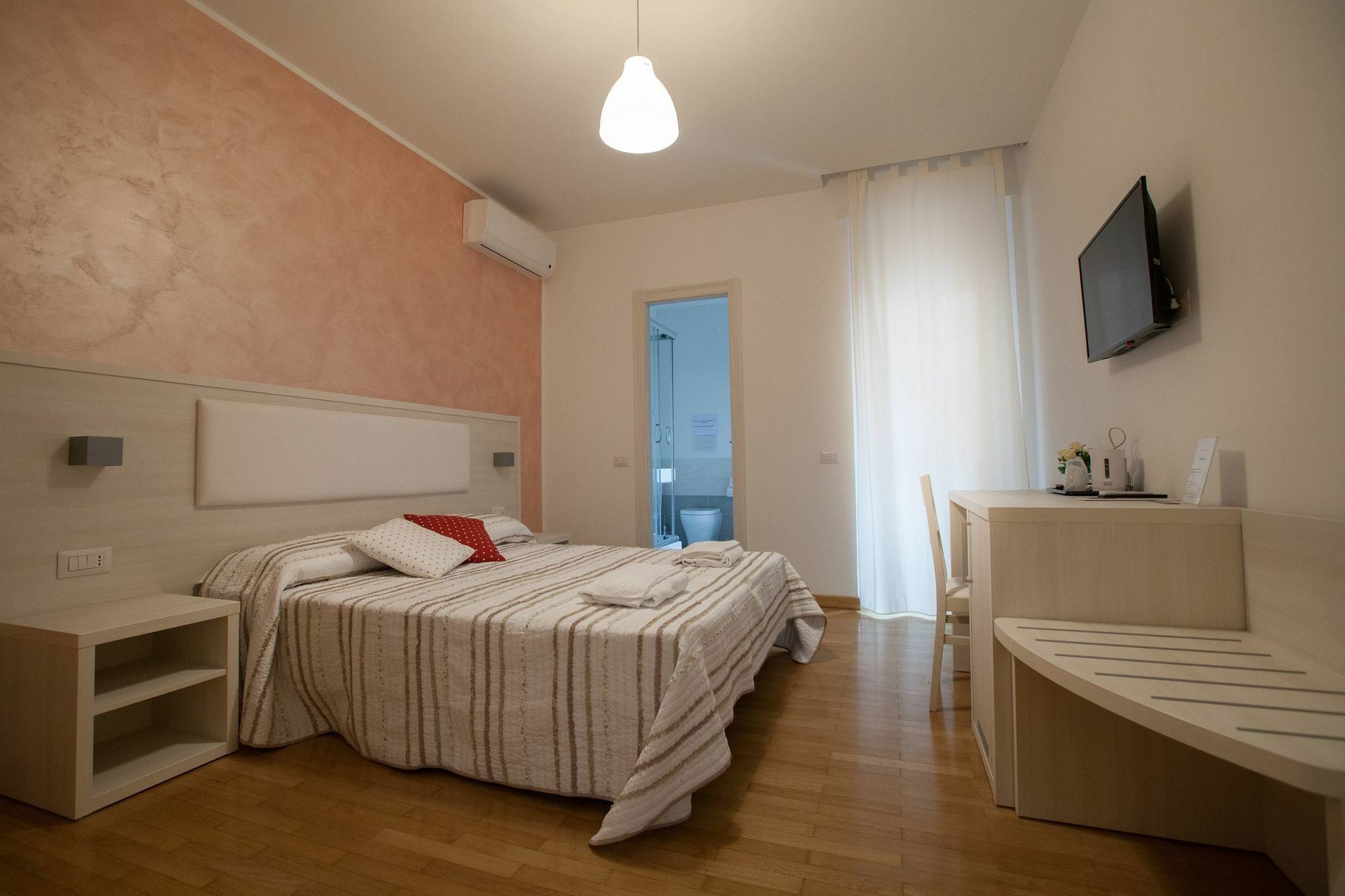 B&B Momenti Romani Exterior photo